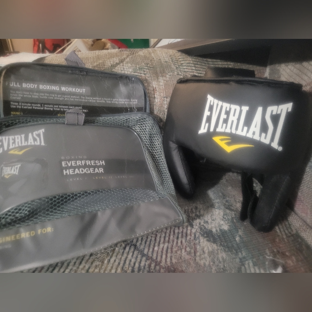 Everlast Black NEW adult Training Sparring Boxing Protect Headgear Adjust 4022